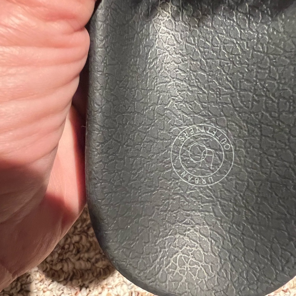 Faux fur slippers - Picture 6 of 7